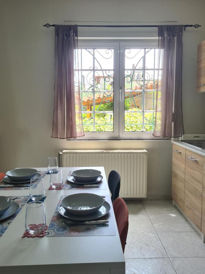 Appartamento One Artemis Near The Sea And The Airport Esterno foto