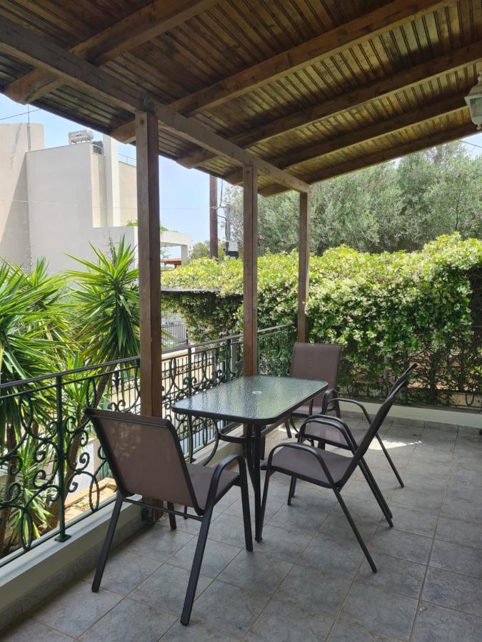 Appartamento One Artemis Near The Sea And The Airport Esterno foto