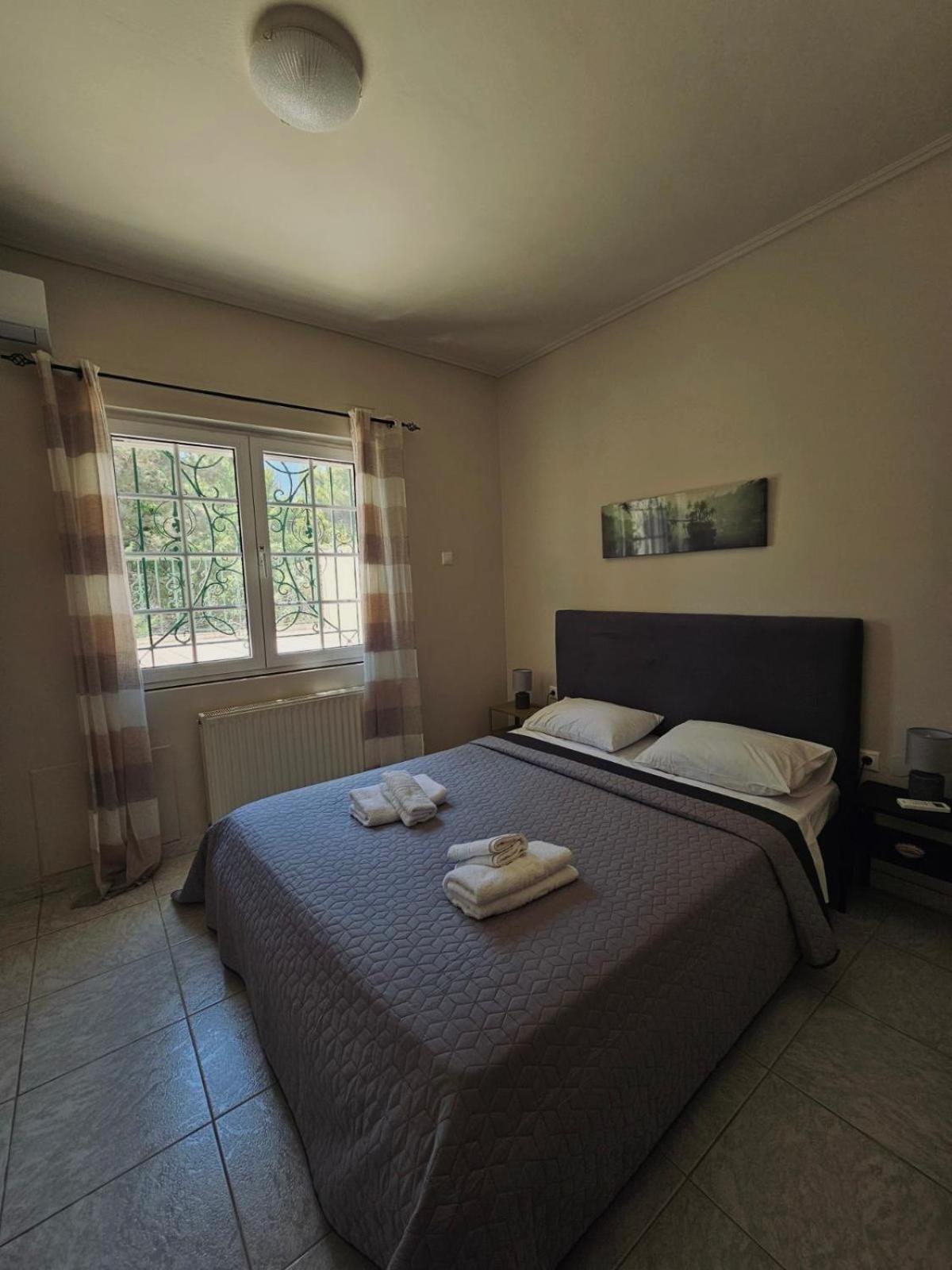 Appartamento One Artemis Near The Sea And The Airport Esterno foto