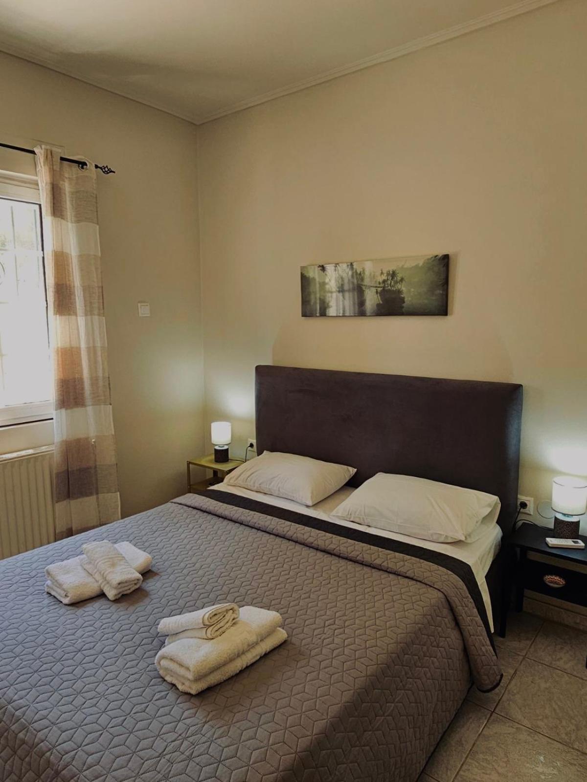 Appartamento One Artemis Near The Sea And The Airport Esterno foto